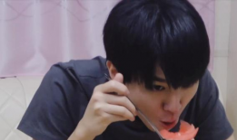 娱乐圈吃瓜王俊凯,揭秘王俊凯的“吃瓜”传奇